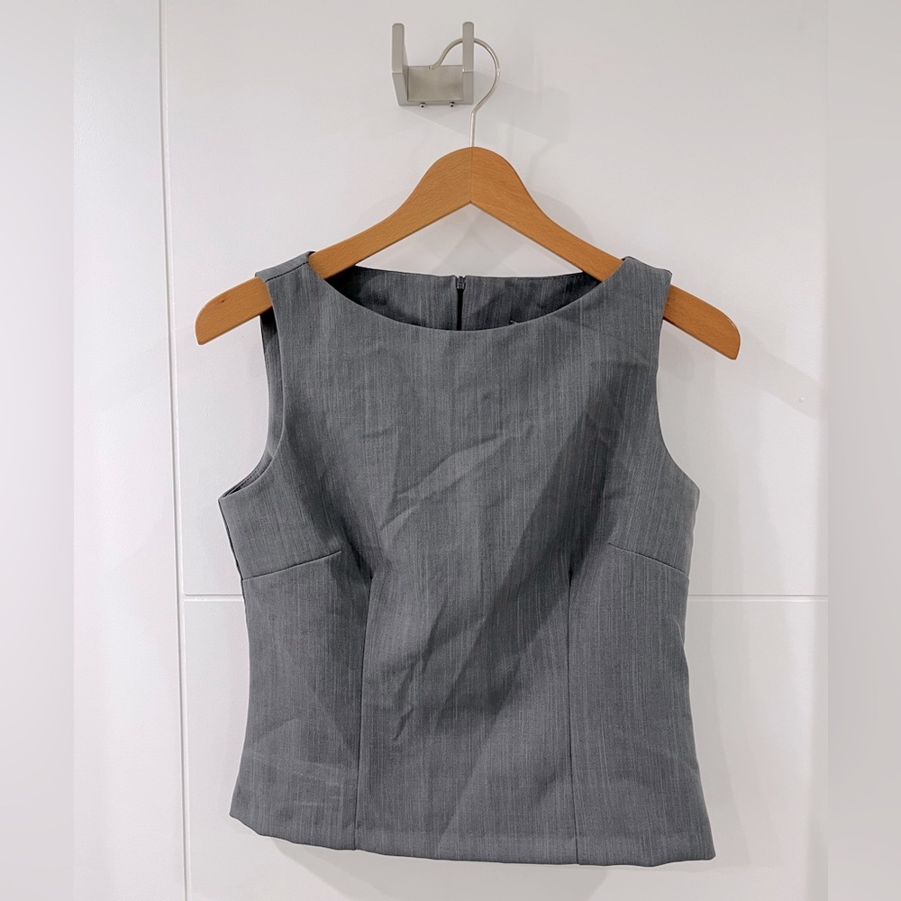 Sans Souci sleeveless blouse, medium, gently used